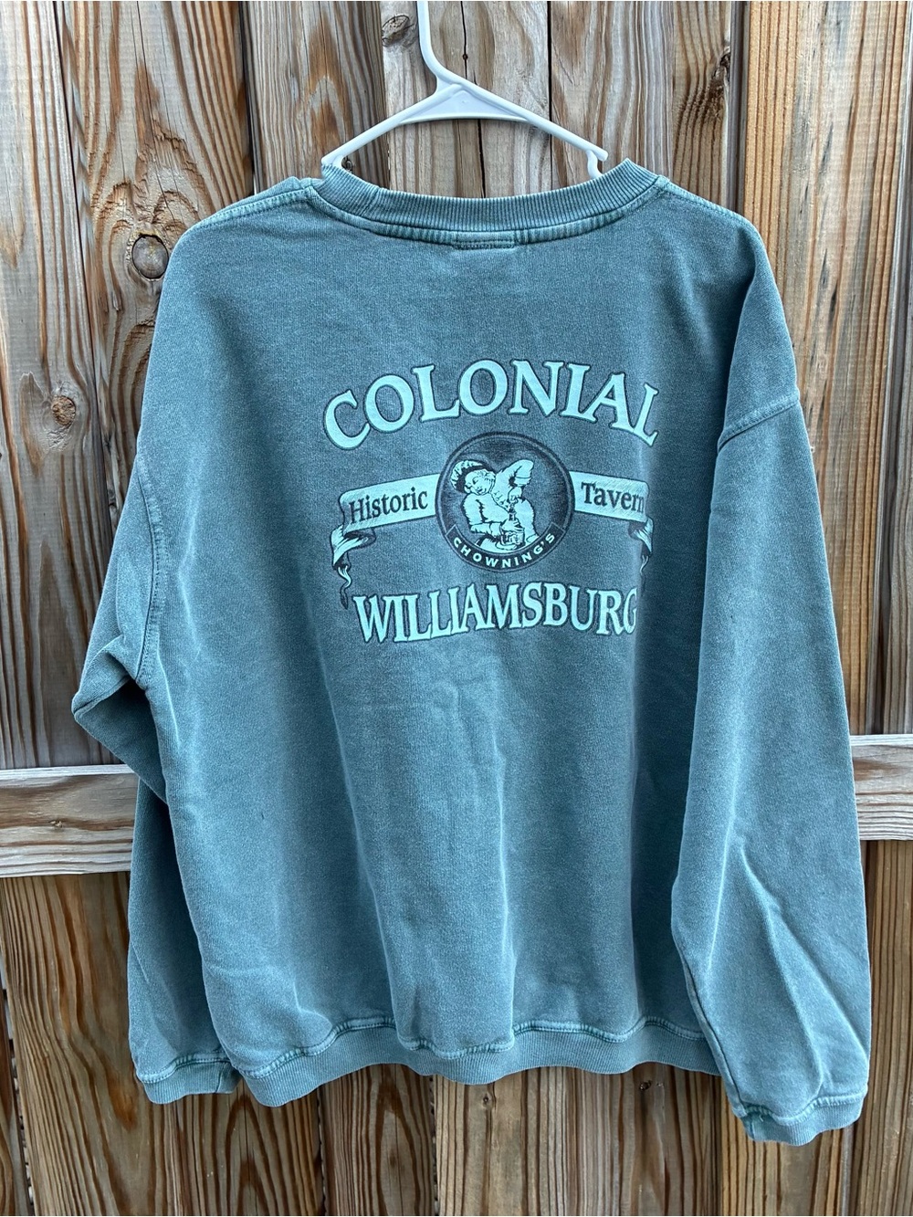 Colonial Williamsburg Graphic Crewneck Sweatshirt - Seafoam Green